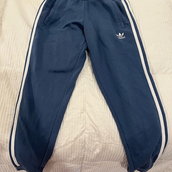 Adidas joggers purple - Picture 2 of 3